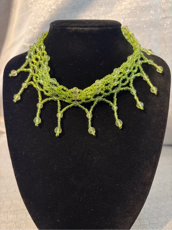 Jewelry - Elegant Green Beaded Crochet Choker Necklace